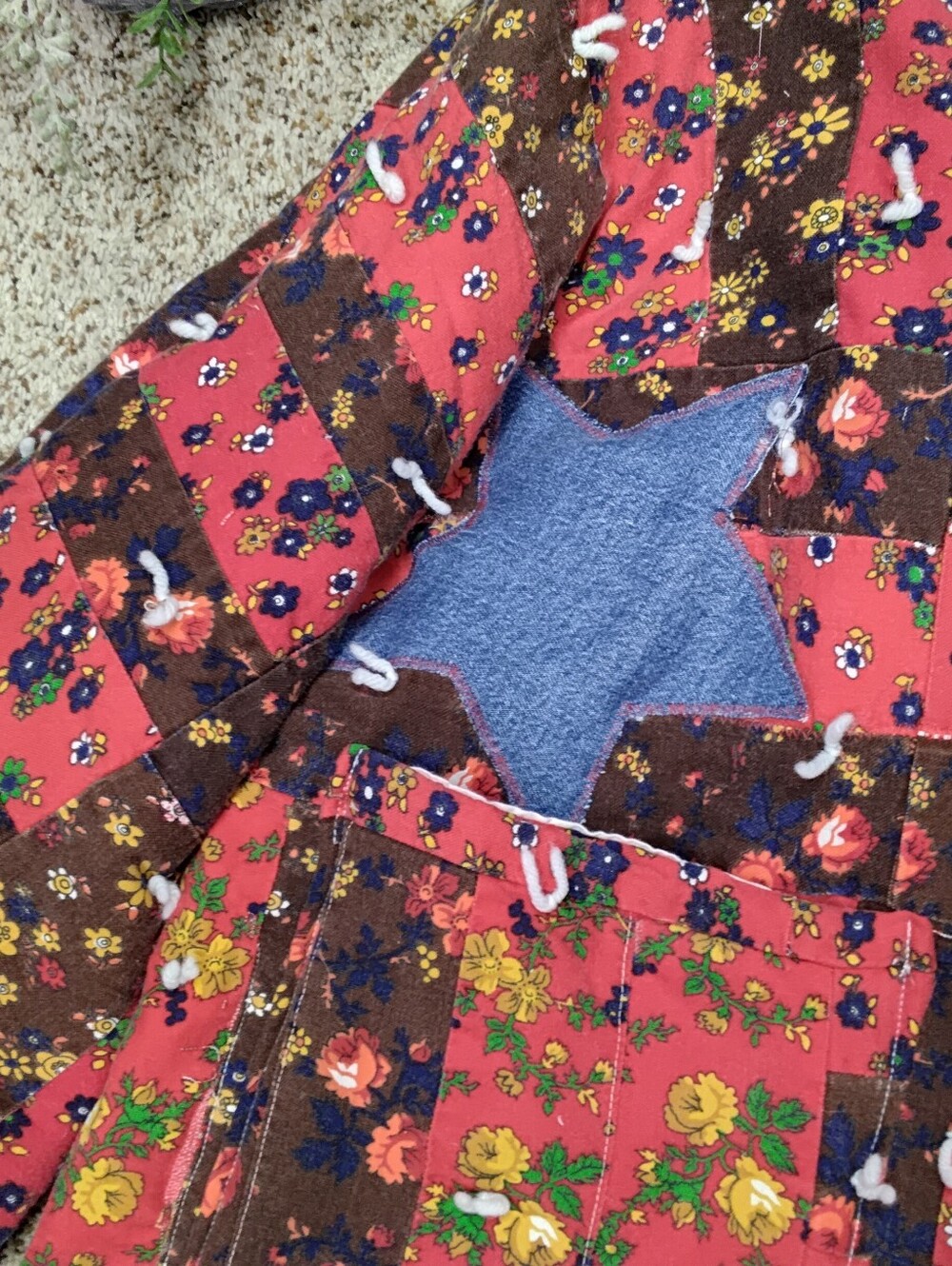 4015 Size 2X Quilted Floral Star Patch Women's Jacket - Red/Brown - Picture 3 of 7